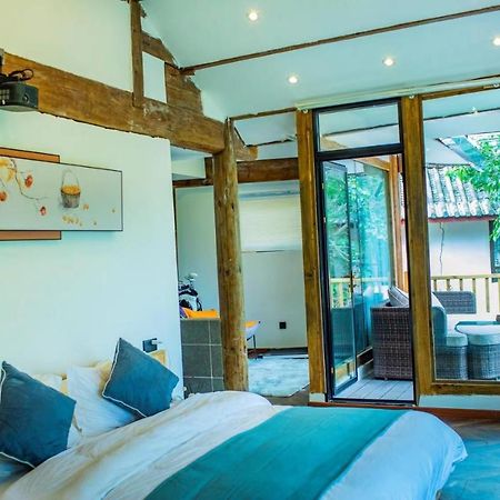 Lijiang Yunqi Holiday Guesthouse ภายนอก รูปภาพ