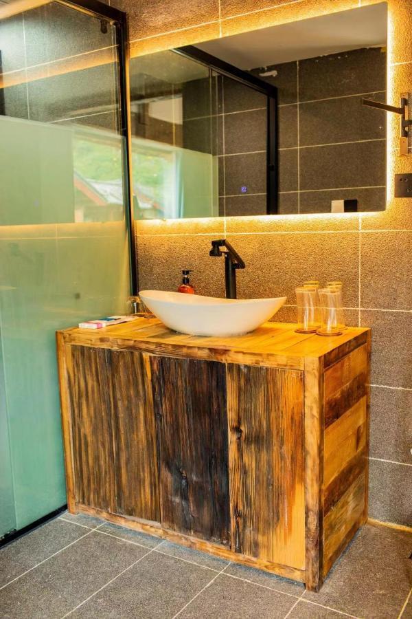 Lijiang Yunqi Holiday Guesthouse ภายนอก รูปภาพ
