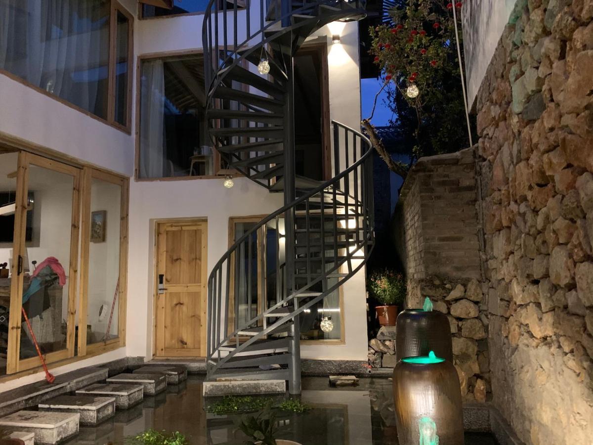 Lijiang Yunqi Holiday Guesthouse ภายนอก รูปภาพ