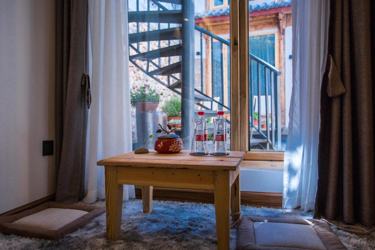 Lijiang Yunqi Holiday Guesthouse ภายนอก รูปภาพ
